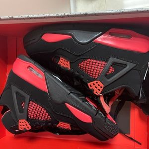 Air Jordan 4 Retro ‘Red Thunder’